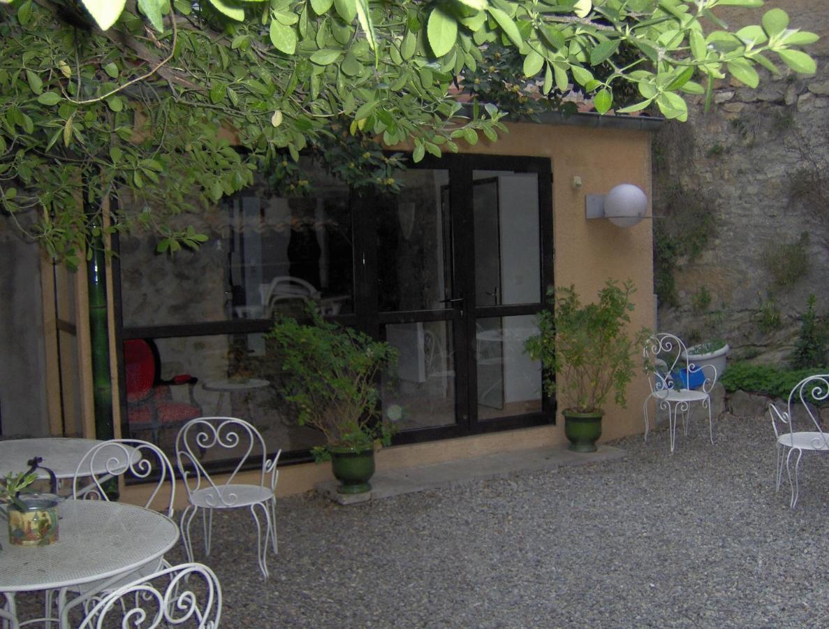 Guest house De 2*